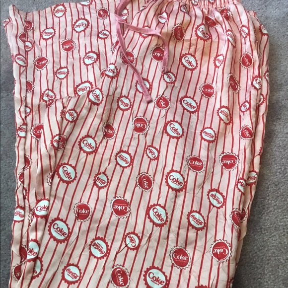 Coca Cola collectors loungewear  Official licensed - Picture 2 of 7